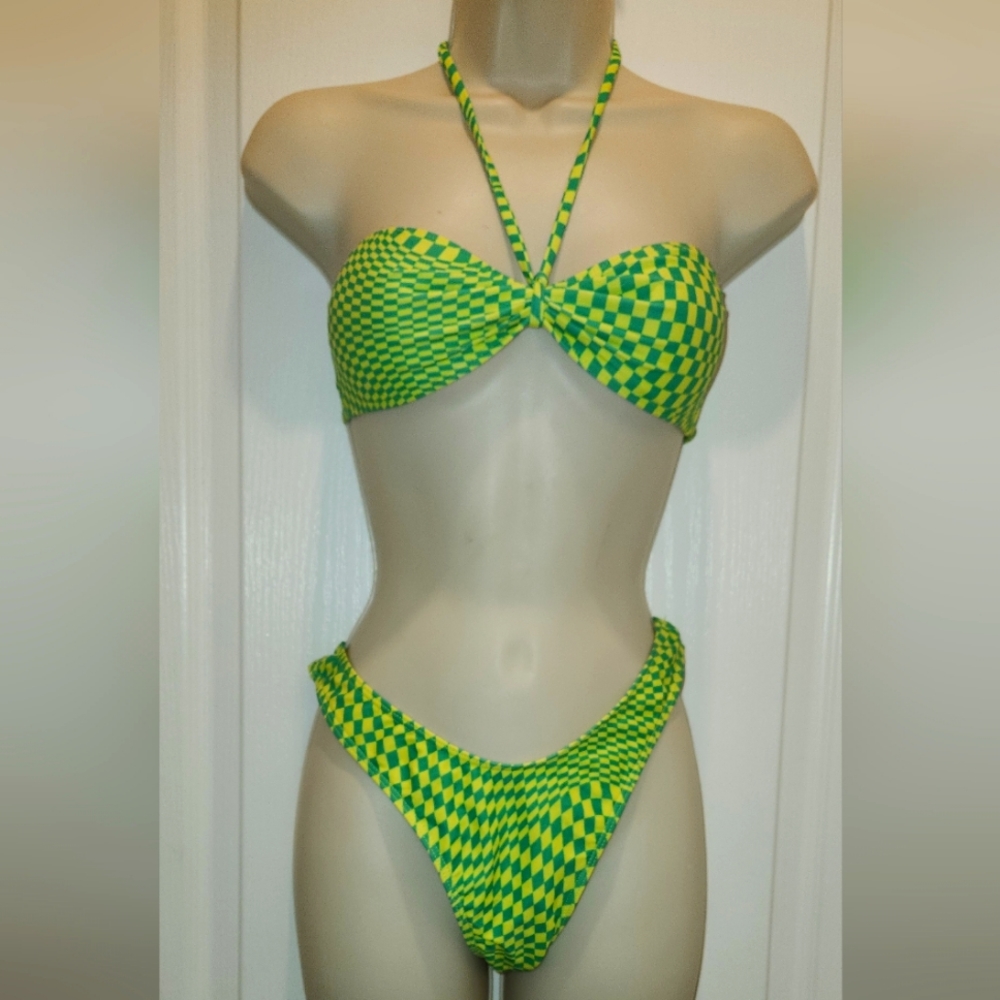 Small cheeky bikini